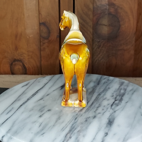 Triple Glass Horse - Picture 5 of 12